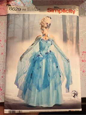 BN UNCUT SIMPLICITY 8629 R5 PLUS SIZE HALLOWEEN COSTUMES SEWING PATTERNS